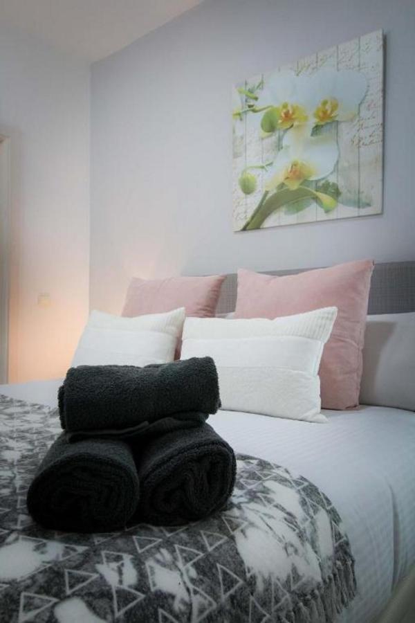 Holidays2Malaga Eduardo Ocon Ground Floor Renovated Apartment In The City Center 外观 照片